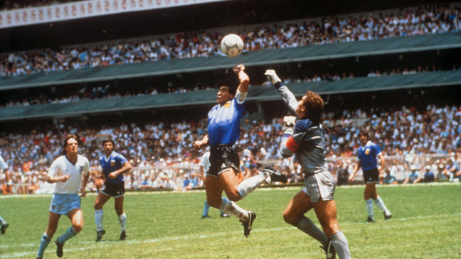 diego-maradona-scores-against-england