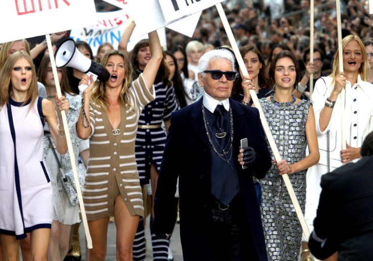 Chanel : Runway - Paris Fashion Week Womenswear Spring/Summer 2015